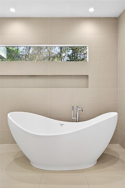 230 N Chambord Drive NW