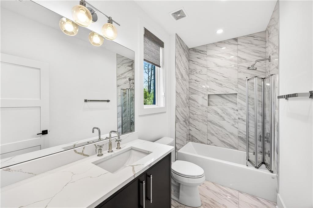 1235 Mayfair Drive NE