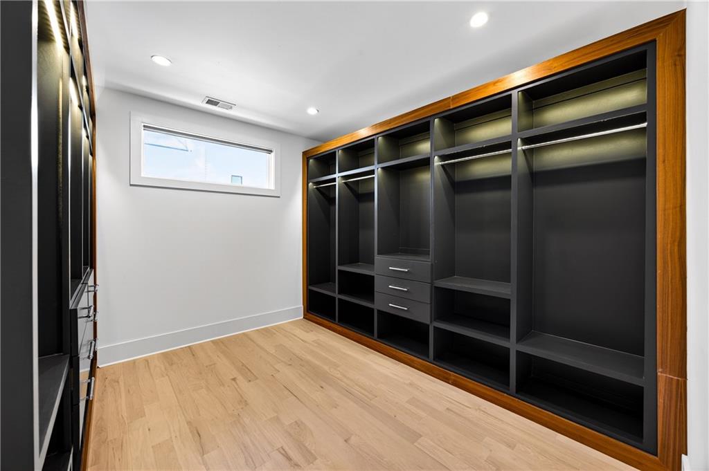 1235 Mayfair Drive NE