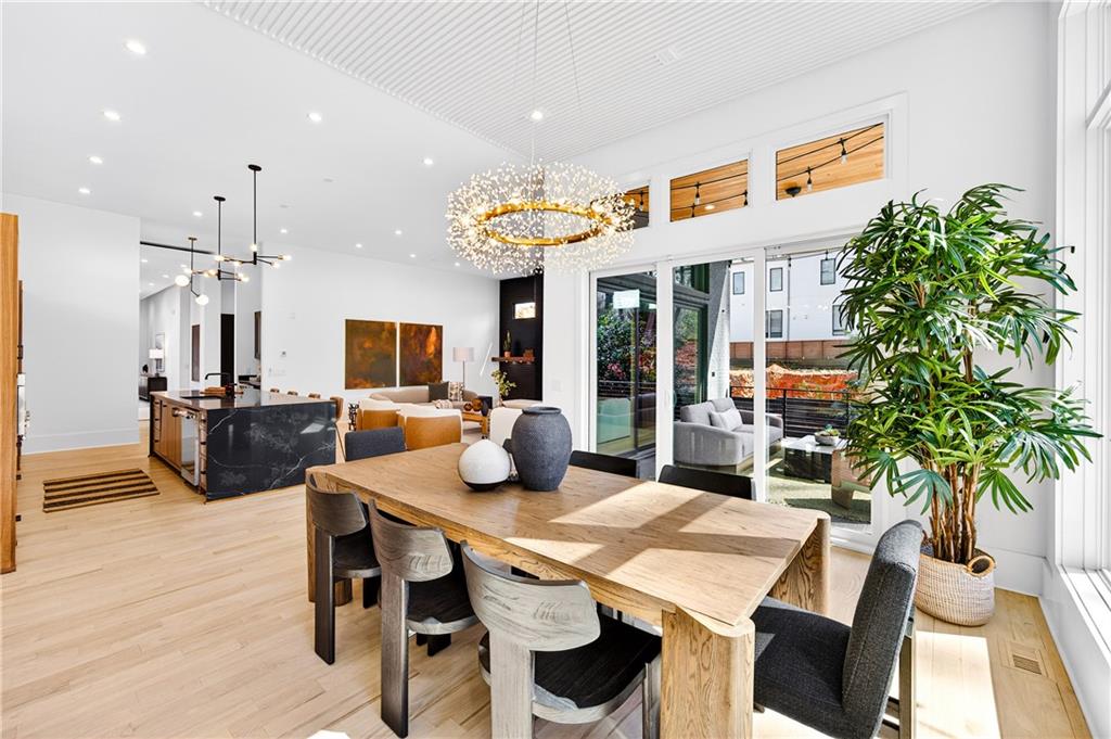 1235 Mayfair Drive NE