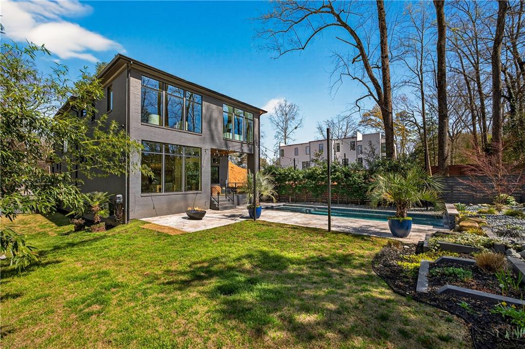 1235 Mayfair Drive NE