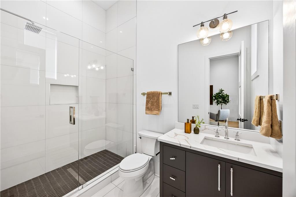 1235 Mayfair Drive NE