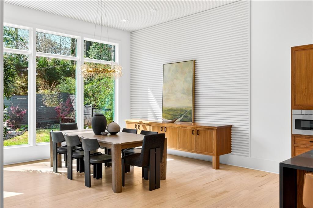 1235 Mayfair Drive NE