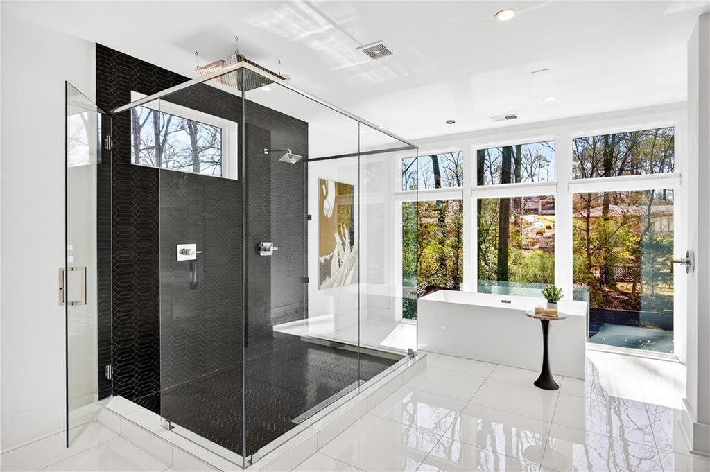 1235 Mayfair Drive NE