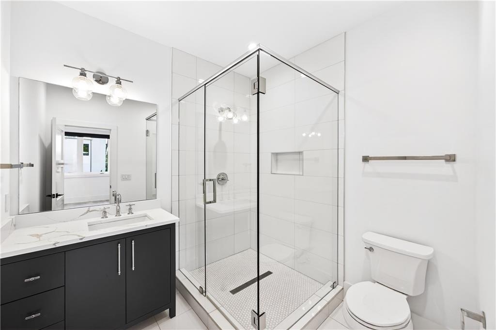 1235 Mayfair Drive NE