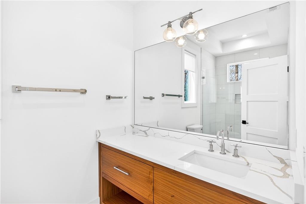 1235 Mayfair Drive NE