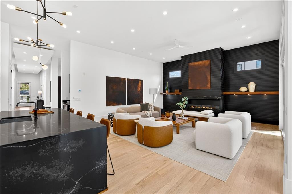 1235 Mayfair Drive NE