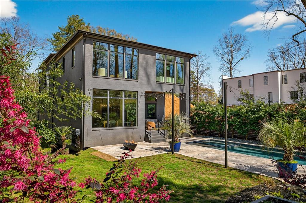 1235 Mayfair Drive NE