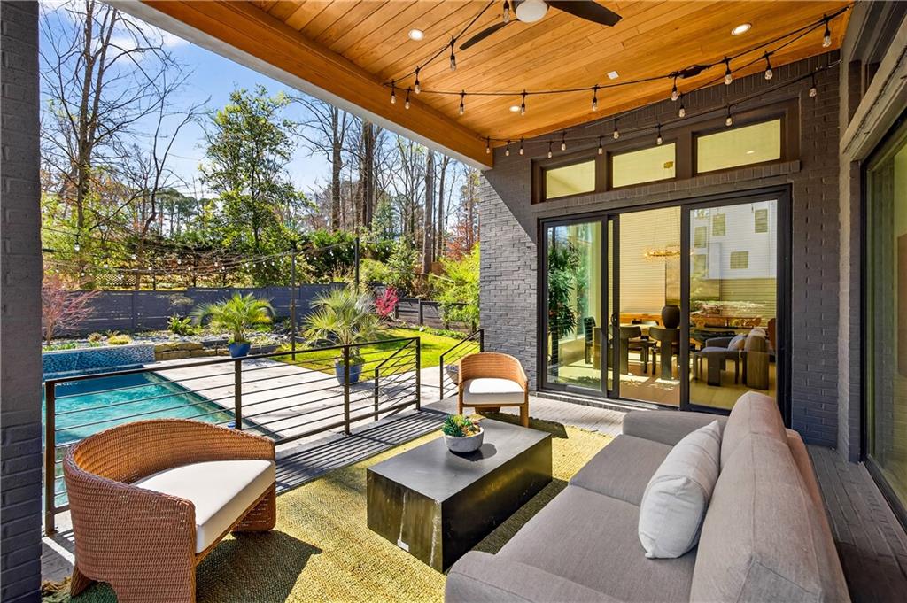 1235 Mayfair Drive NE