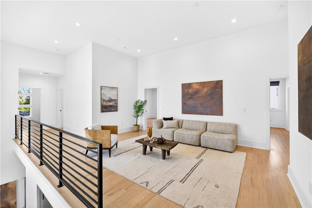 1235 Mayfair Drive NE