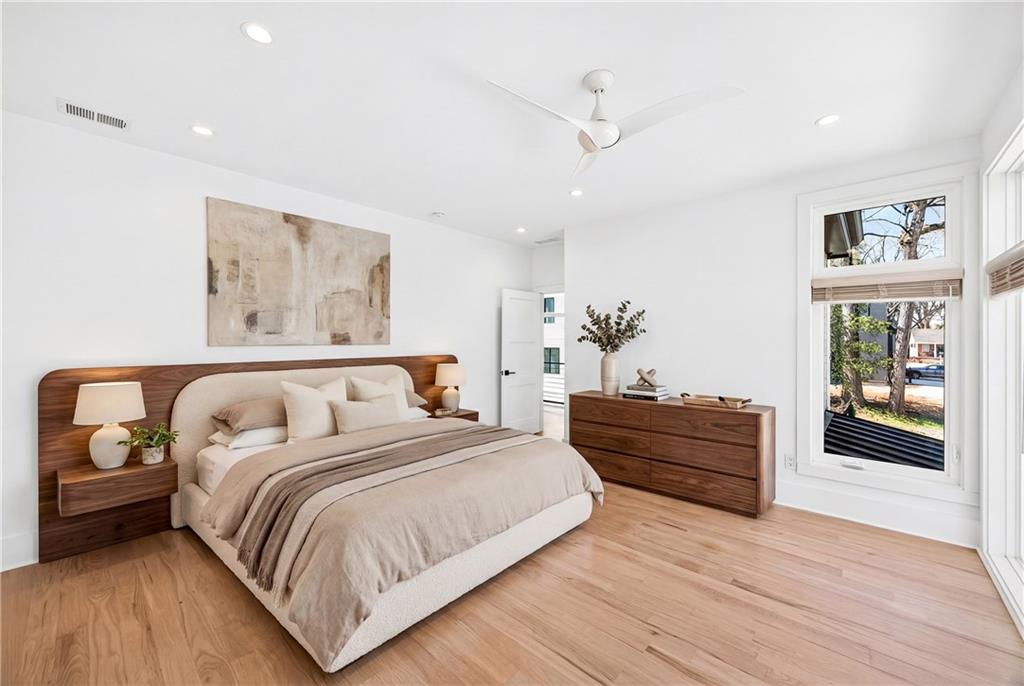 1235 Mayfair Drive NE