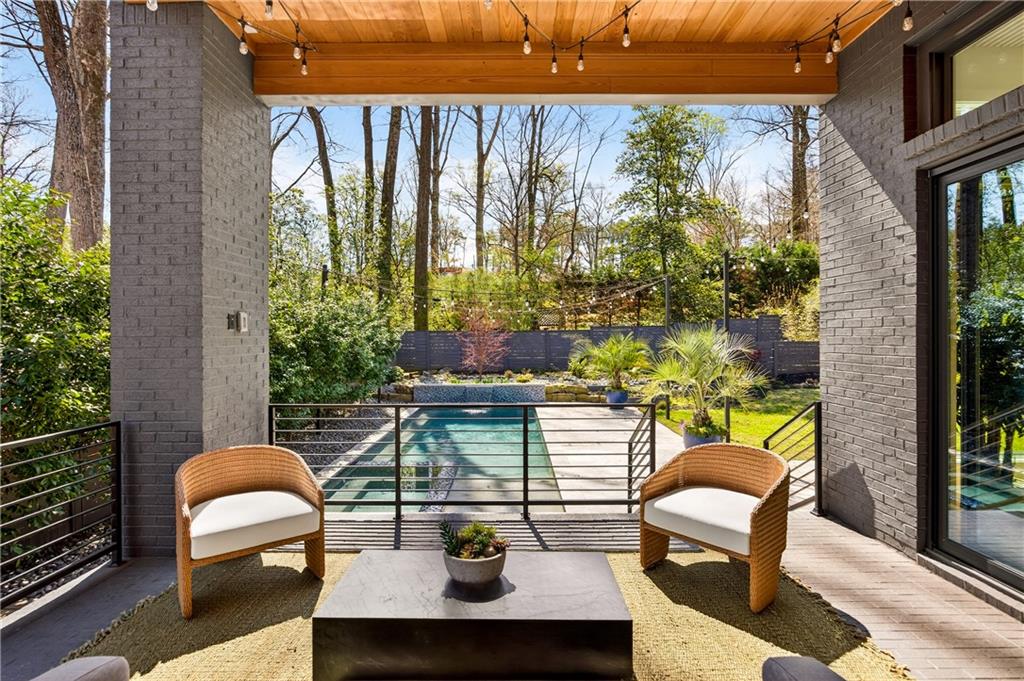 1235 Mayfair Drive NE