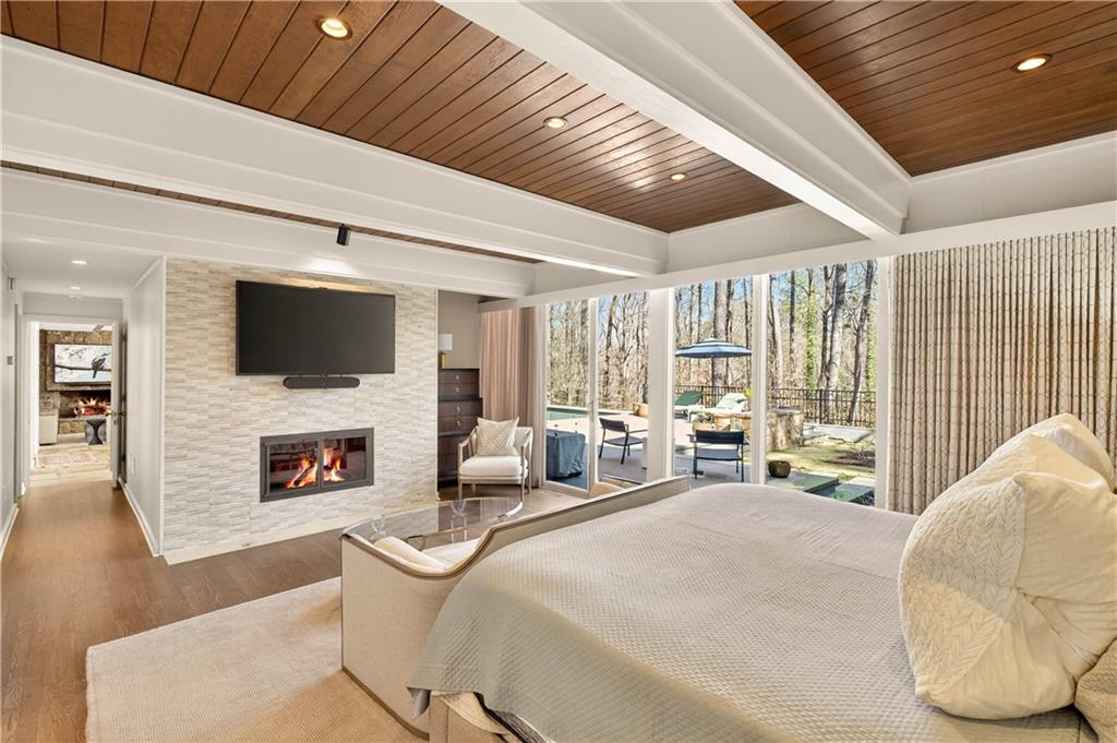 1640 Winterthur Close NW