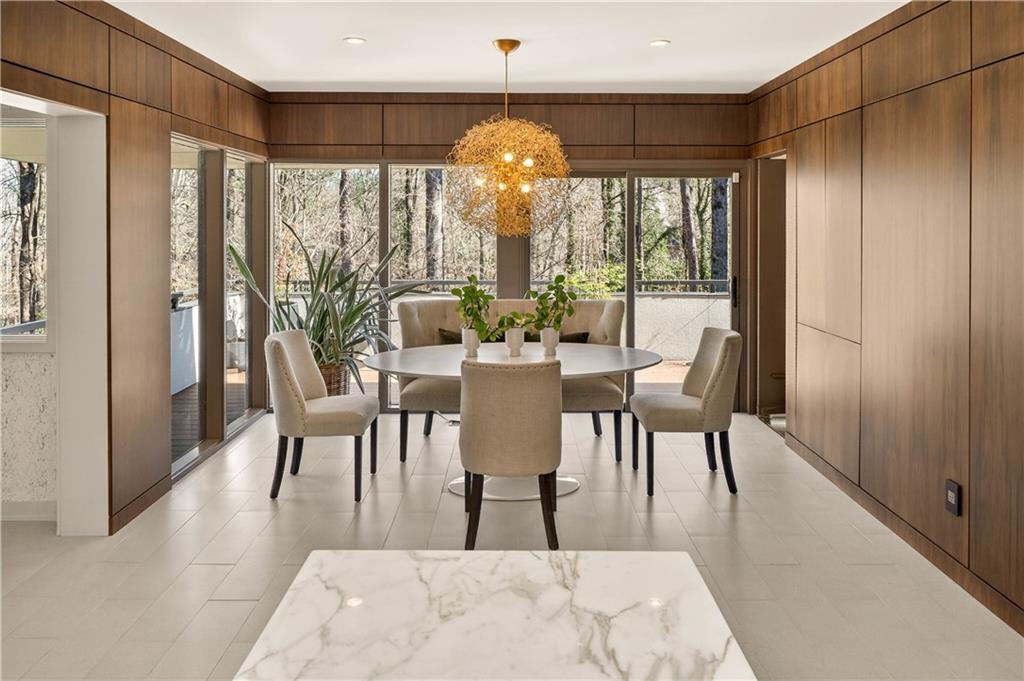 1640 Winterthur Close NW