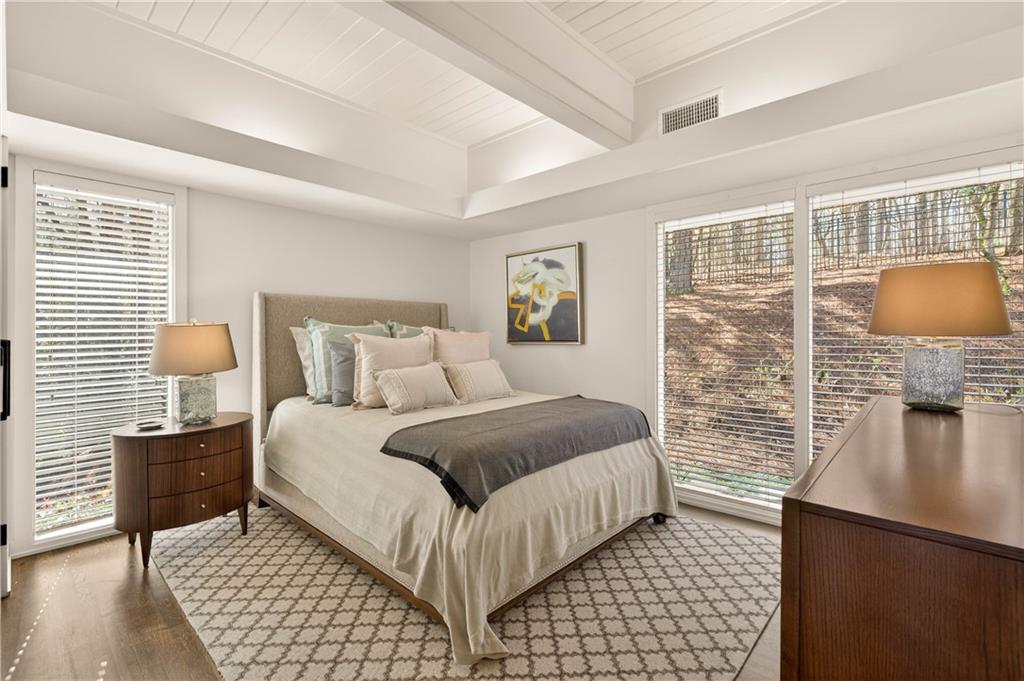 1640 Winterthur Close NW