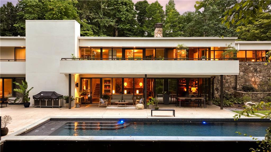 1640 Winterthur Close NW