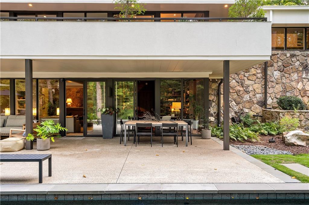 1640 Winterthur Close NW