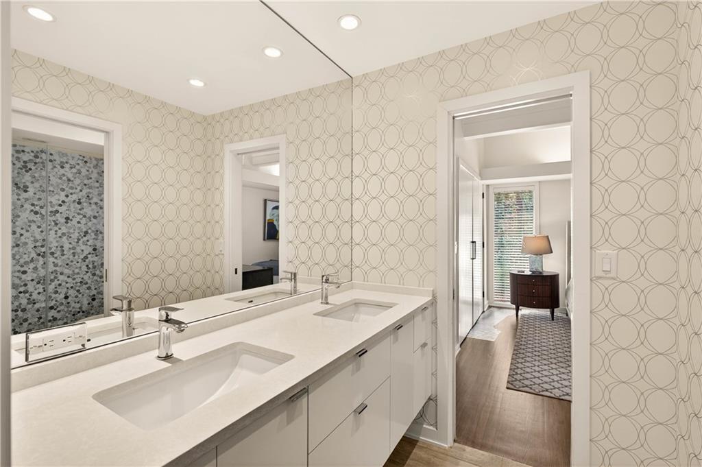 1640 Winterthur Close NW