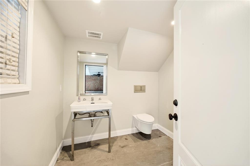 2742 Normandy Drive NW