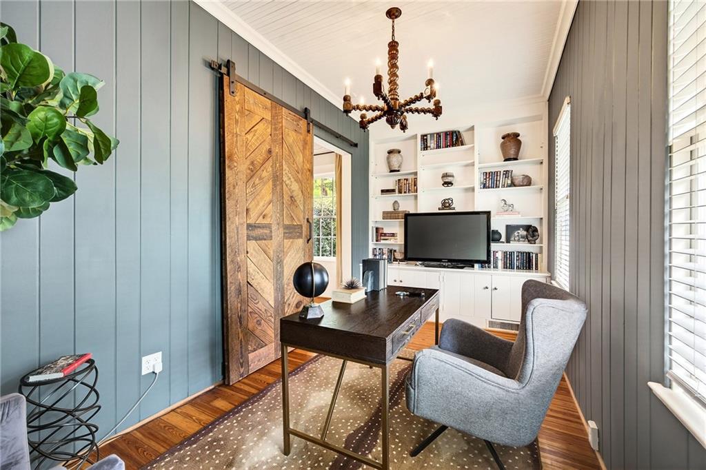 2742 Normandy Drive NW