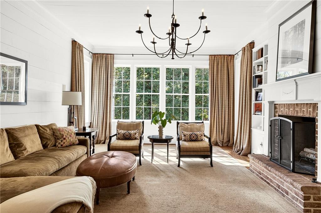 2742 Normandy Drive NW