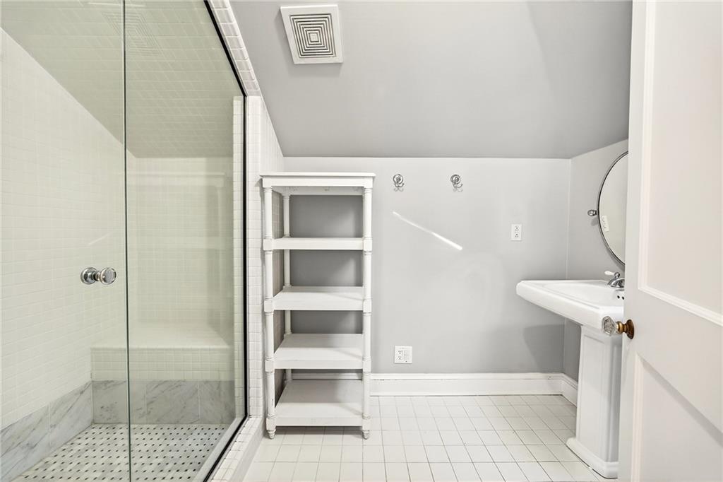 2742 Normandy Drive NW