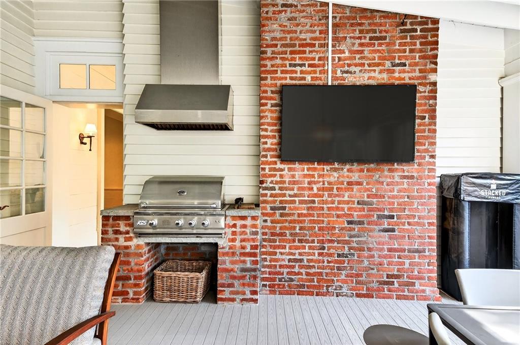 2742 Normandy Drive NW