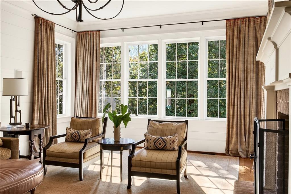 2742 Normandy Drive NW