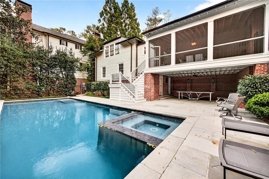 2742 Normandy Drive NW