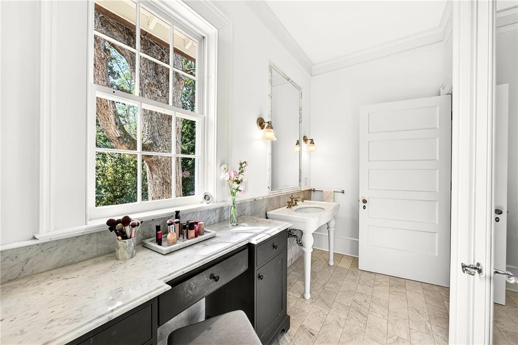 2742 Normandy Drive NW