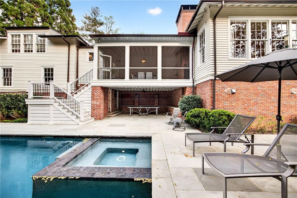 2742 Normandy Drive NW