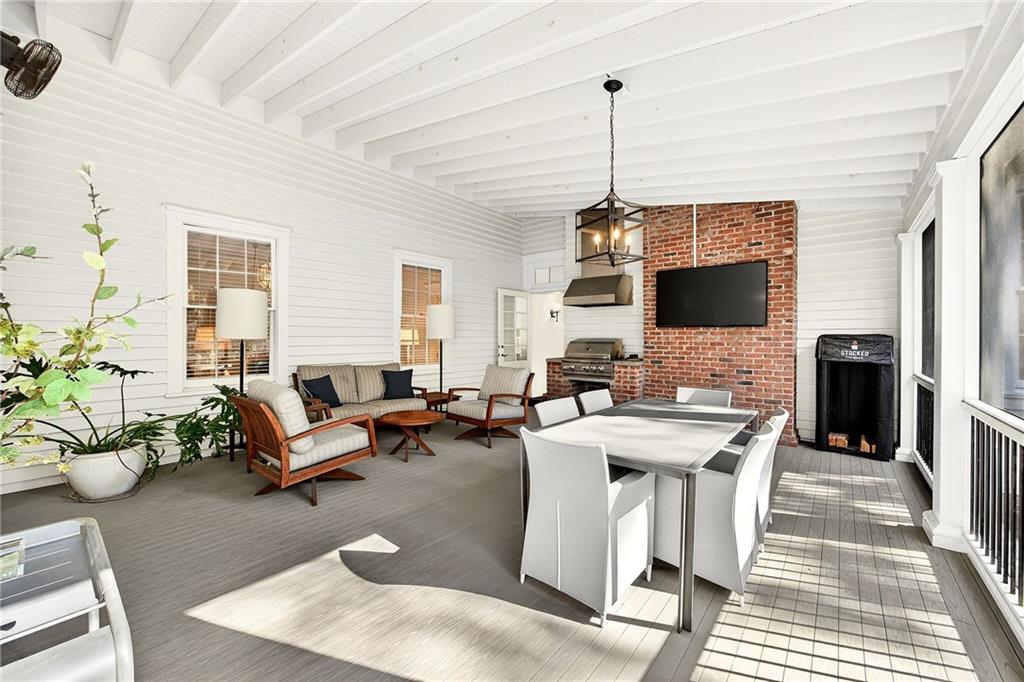 2742 Normandy Drive NW