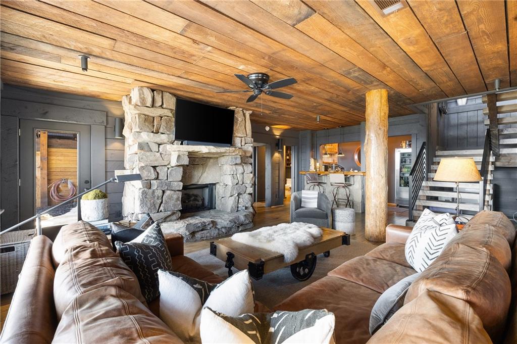 38 Jackies Bluff Road