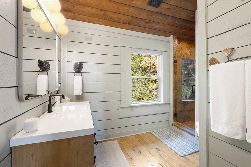 38 Jackies Bluff Road