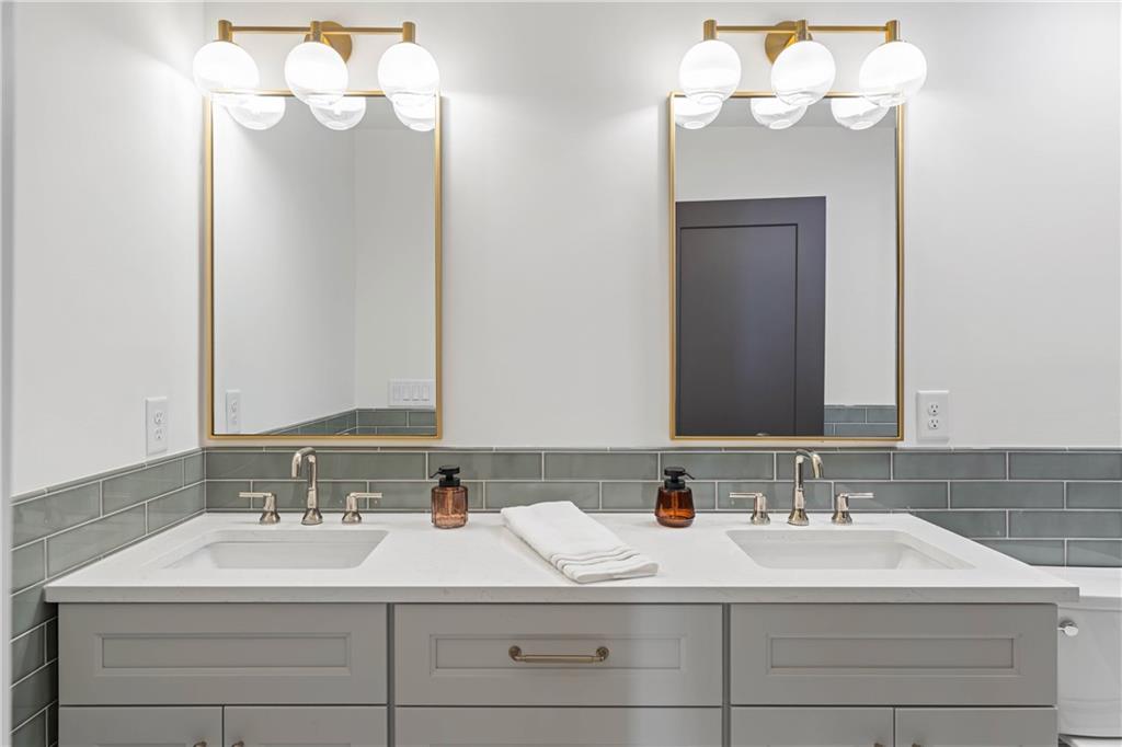 181 Sentinel Place NE