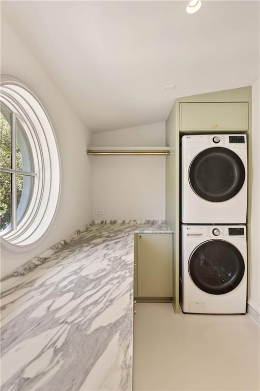 419 Brentwood Drive NE