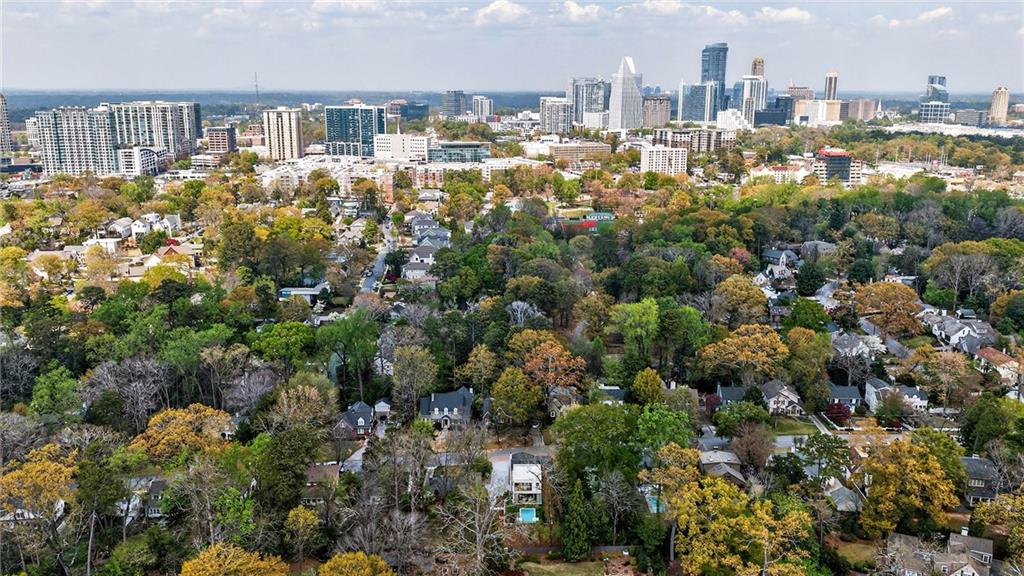 419 Brentwood Drive NE