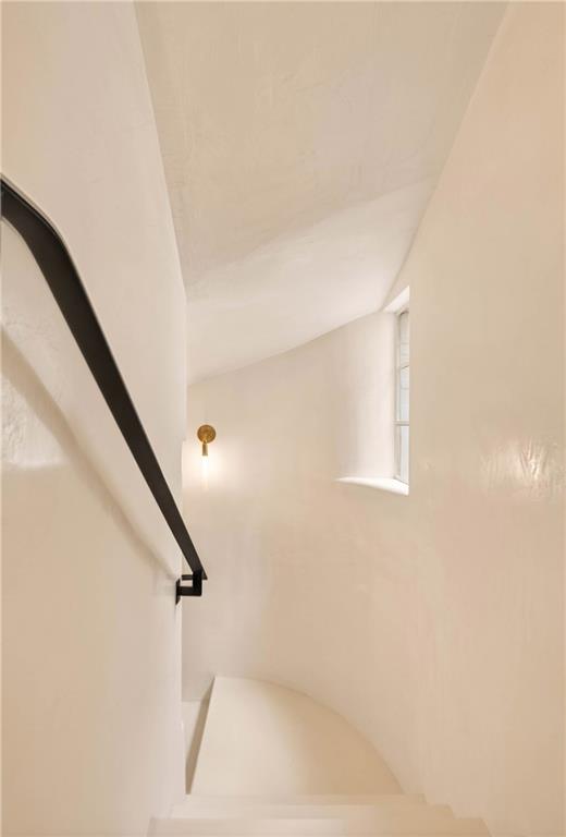 419 Brentwood Drive NE