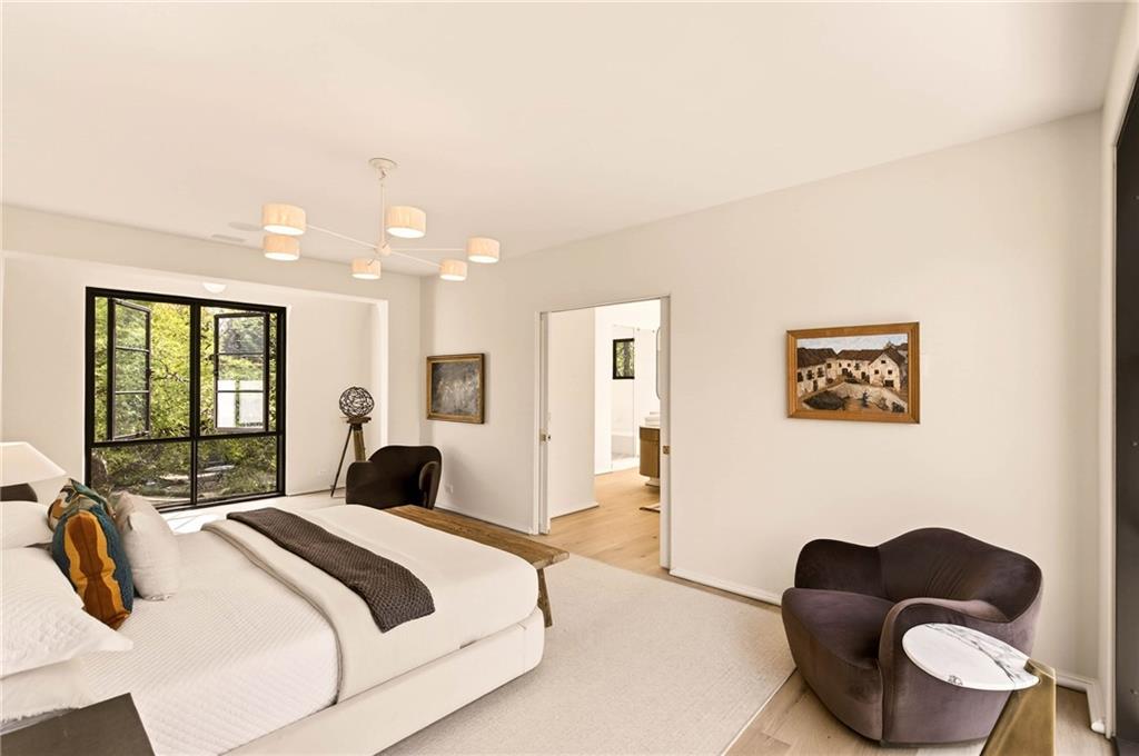 419 Brentwood Drive NE