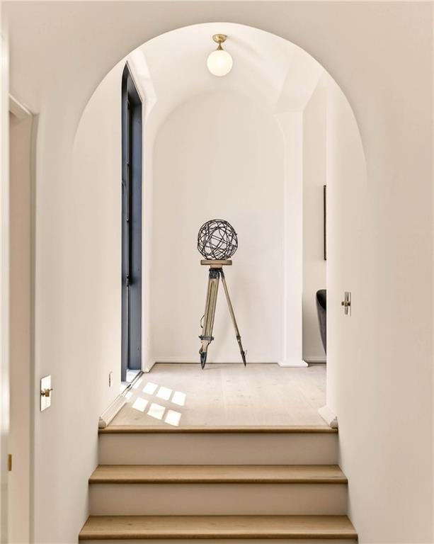 419 Brentwood Drive NE