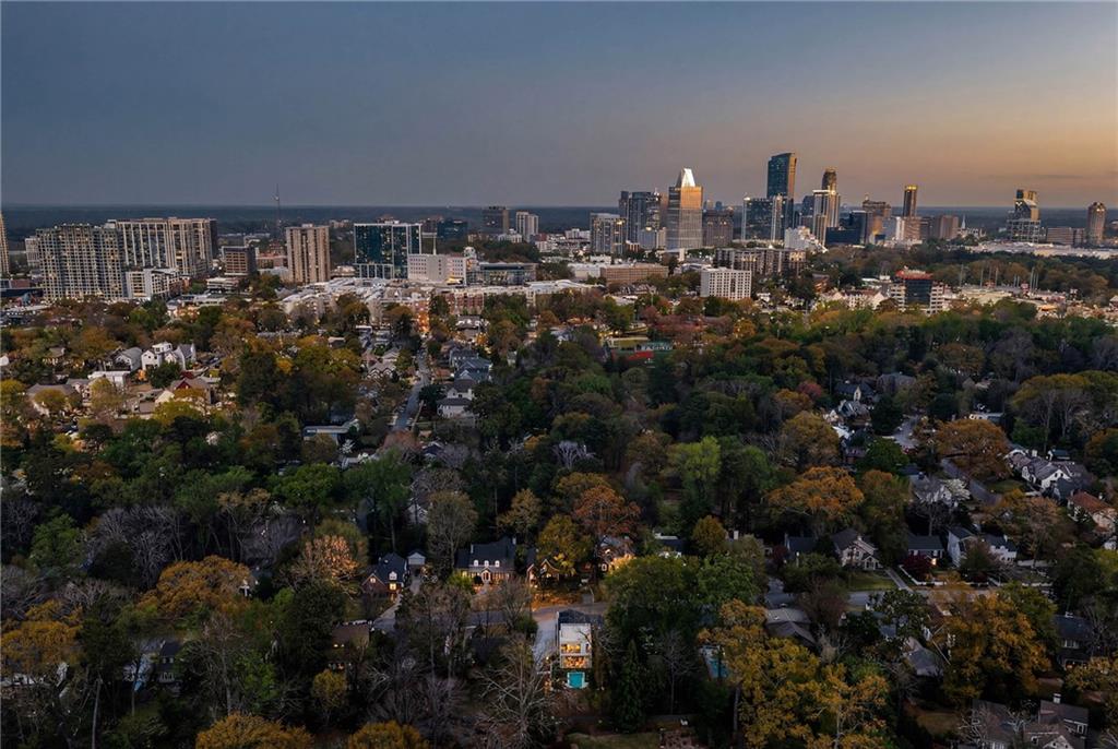 419 Brentwood Drive NE