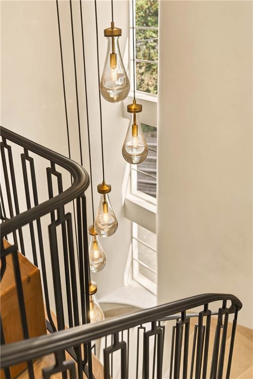 419 Brentwood Drive NE