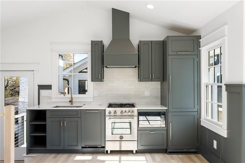 636 Kennesaw Avenue NE