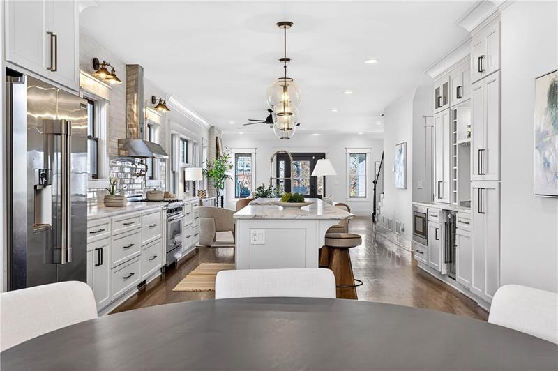 636 Kennesaw Avenue NE