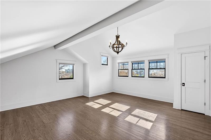 636 Kennesaw Avenue NE