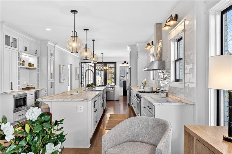 636 Kennesaw Avenue NE