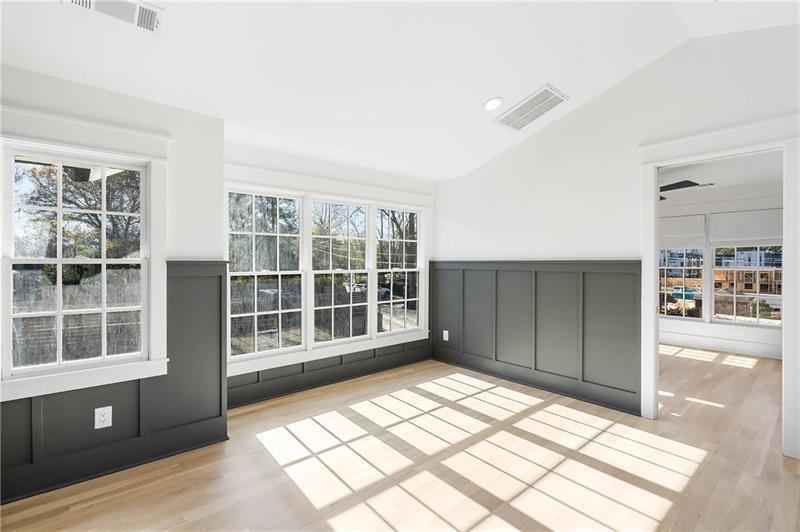 636 Kennesaw Avenue NE