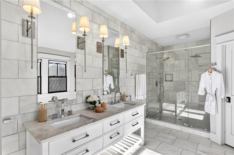 636 Kennesaw Avenue NE