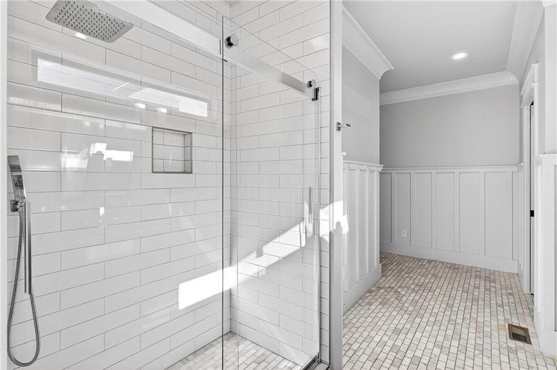 636 Kennesaw Avenue NE