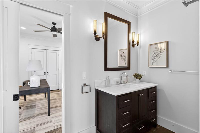 636 Kennesaw Avenue NE